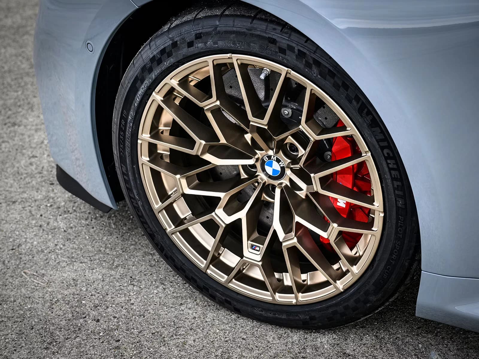 bmw-m2-cs-32